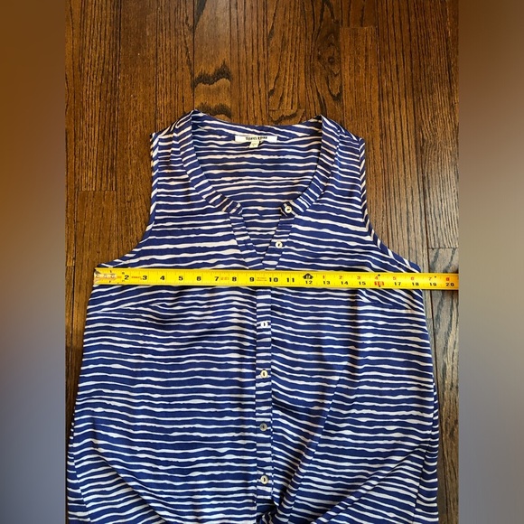 Daniel Rainn Women’s S Blue/White Zebra Striped Sleeveless Front Tie V-Neck Top - Picture 8 of 11